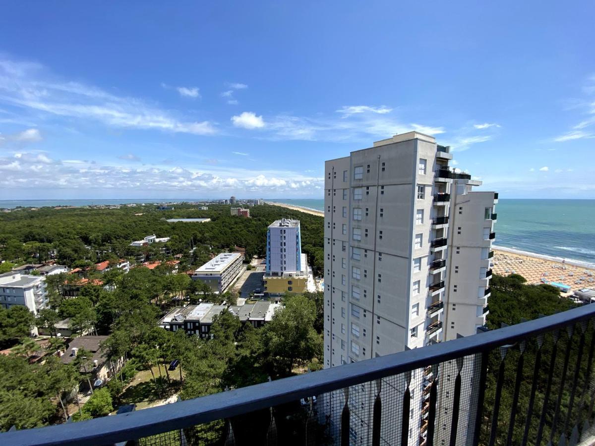 Condominio Aquilone Lignano Sabbiadoro Buitenkant foto