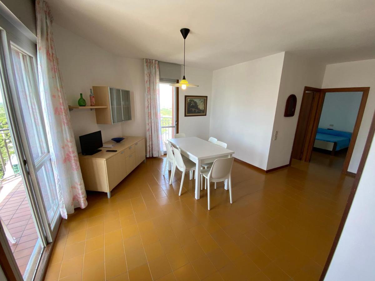 Condominio Aquilone Lignano Sabbiadoro Buitenkant foto