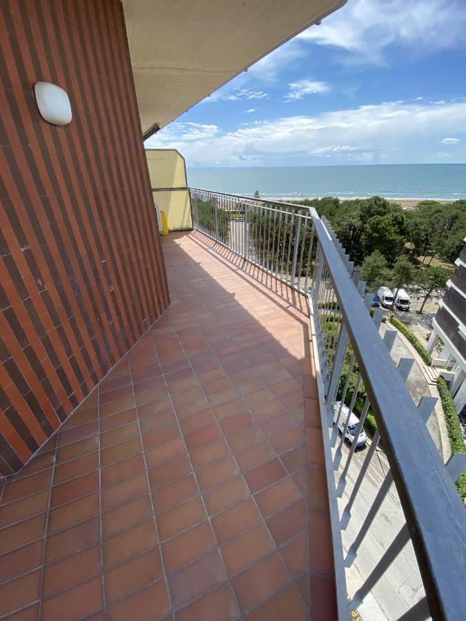 Condominio Aquilone Lignano Sabbiadoro Buitenkant foto